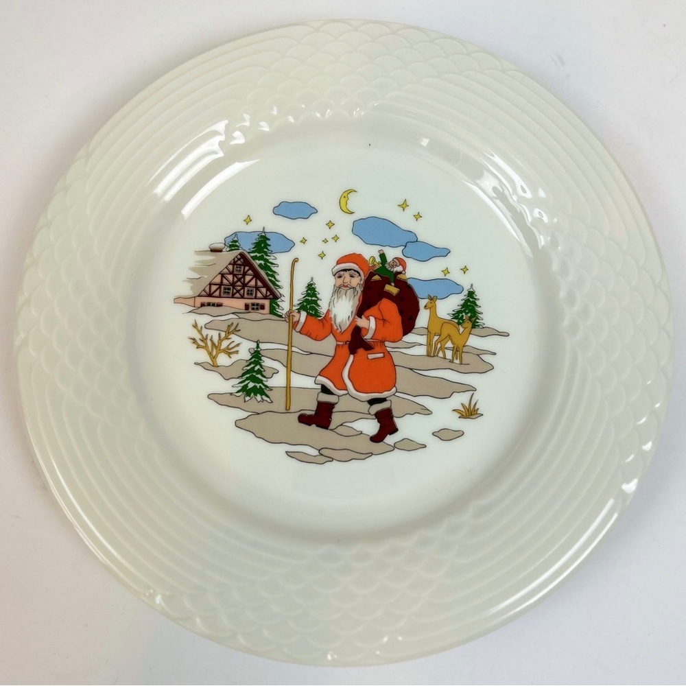 Hutschenreuther Scala Holiday Christmas Plate St. Nicholas Santa Claus
